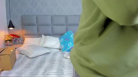 Snapshot of luna_bella3 chatting on 02.17.26 Luna online show from 02.17.26