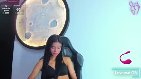 Snapshot of luna_bella_23 chatting on 05.20.26 luna_bella_23 online show from 05.20.26