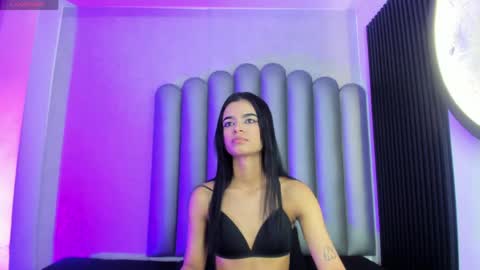 Snapshot of luna_bella_23 chatting on 05.27.26 luna_bella_23 online show from 05.27.26
