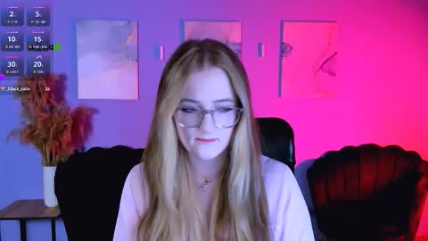 luna_berryy online show from 03.07.26