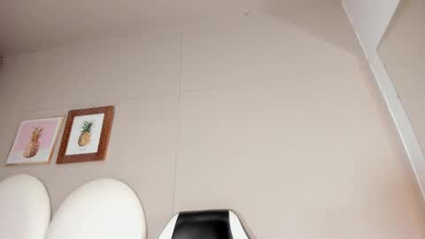 Snapshot of luna_bradley_ chatting on 03.25.26 luna_bradley_ online show from 03.25.26