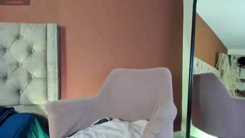 luna_cute14 online show from 01.18.26