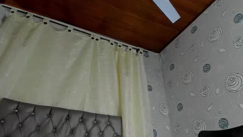 Luna Eva online show from 01.08.25