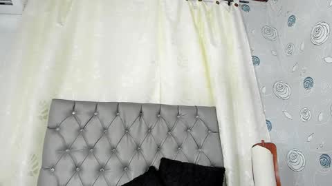 Luna Eva online show from 01.11.25