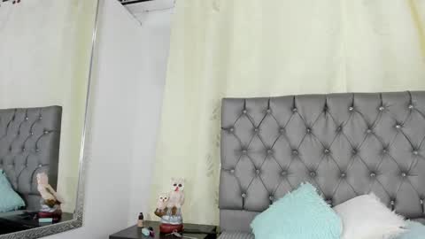 Luna Eva online show from 01.30.25