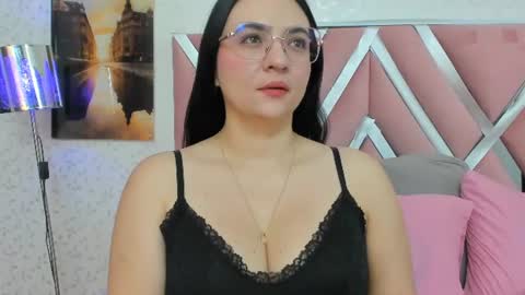 Snapshot of luna_ferrer1 chatting on 07.06.26 luna_ferrer1 online show from 07.06.26