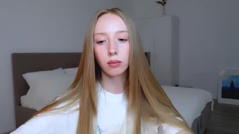 Luna online show from 01.25.25