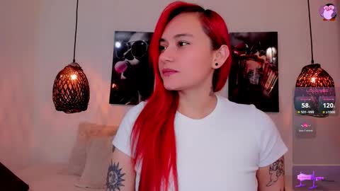 Snapshot of luna_lobooo chatting on 10.21.25 LUNA LOBOO online show from 10.21.25