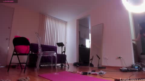 Luna Luuvz online show from 09.17.25