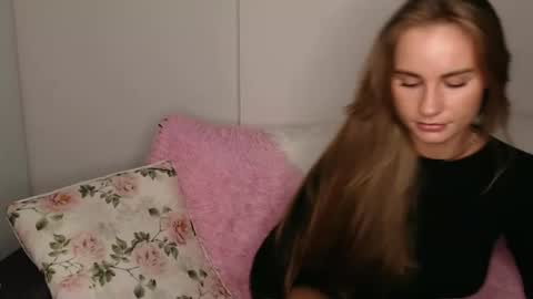 Luna online show from 10.22.25