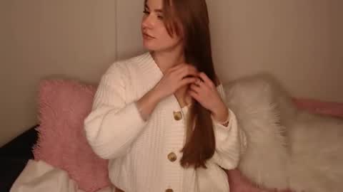 Snapshot of luna_moon77 chatting on 02.05.26 Luna online show from 02.05.26