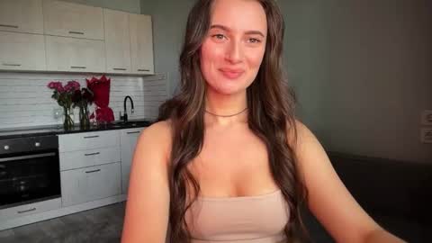 Snapshot of luna_raee chatting on 10.05.25 luna_raee online show from 10.05.25