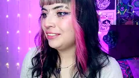 Snapshot of luna_ray420 chatting on 12.14.24 MISS LUNA online show from 12.14.24