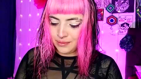 Snapshot of luna_ray420 chatting on 12.31.24 MISS LUNA online show from 12.31.24