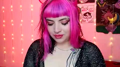 Snapshot of luna_ray420 chatting on 01.13.25 MISS LUNA online show from 01.13.25