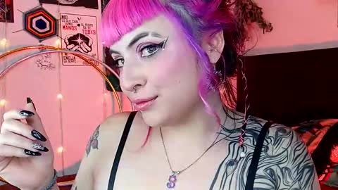 Snapshot of luna_ray420 chatting on 01.23.25 MISS LUNA online show from 01.23.25