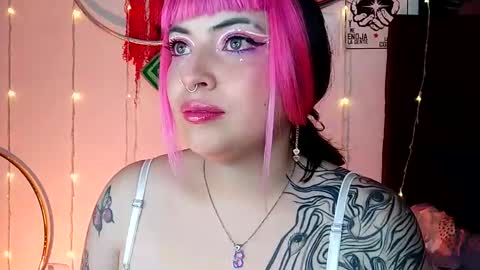 Snapshot of luna_ray420 chatting on 01.31.25 MISS LUNA online show from 01.31.25