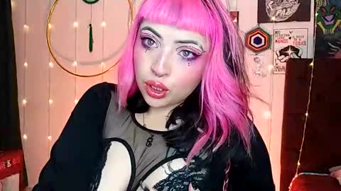 Snapshot of luna_ray420 chatting on 02.03.25 MISS LUNA online show from 02.03.25