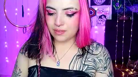 Snapshot of luna_ray420 chatting on 02.03.25 MISS LUNA online show from 02.03.25