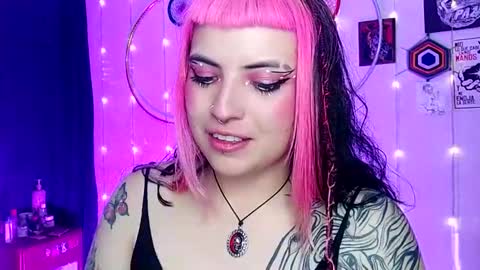 Snapshot of luna_ray420 chatting on 02.10.25 MISS LUNA online show from 02.10.25