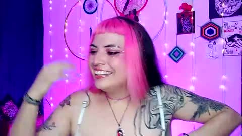 Snapshot of luna_ray420 chatting on 02.16.25 MISS LUNA online show from 02.16.25