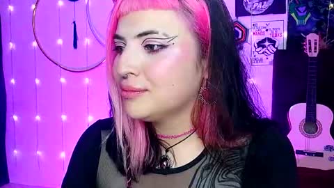 Snapshot of luna_ray420 chatting on 02.19.25 MISS LUNA online show from 02.19.25