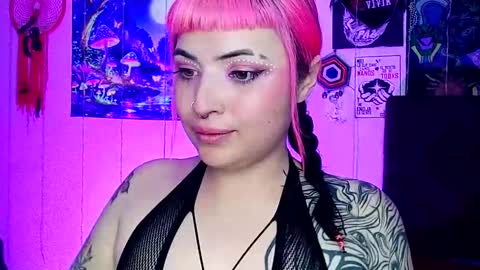 Snapshot of luna_ray420 chatting on 03.04.25 MISS LUNA online show from 03.04.25