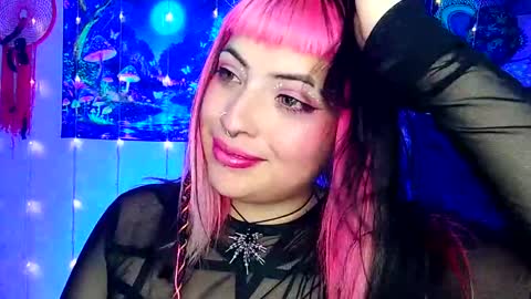 Snapshot of luna_ray420 chatting on 03.06.25 MISS LUNA online show from 03.06.25