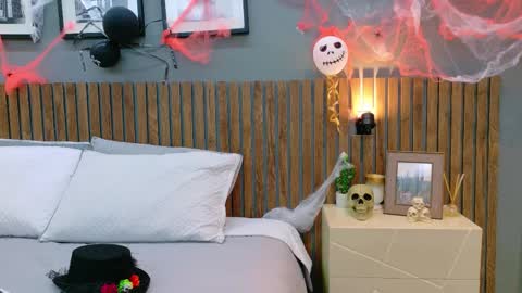 LUNA  online show from 10.29.25