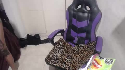 Snapshot of luna_rosita chatting on 01.02.25 Luna online show from 01.02.25