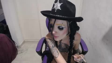 Snapshot of luna_rosita chatting on 01.05.25 Luna online show from 01.05.25