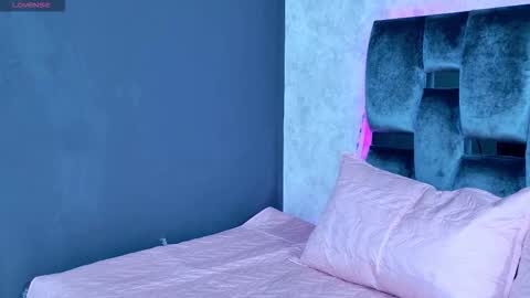 Snapshot of luna_sophya chatting on 09.27.25 luna_sophya online show from 09.27.25