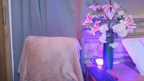 luna_valen online show from 05.30.26