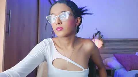 luna_valen online show from 07.17.26