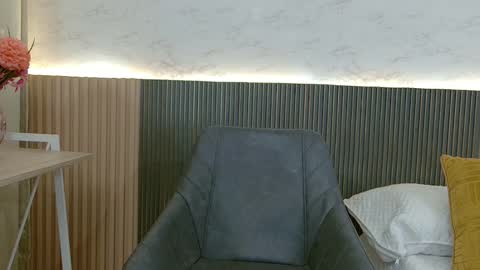 luna_valle online show from 04.06.26