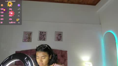 luna_velveth1 online show from 04.13.26