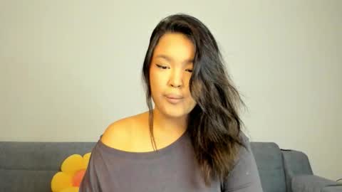 Snapshot of luna_yum chatting on 02.10.26 online show from 02.10.26