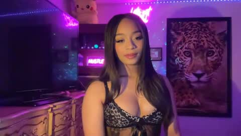 lunaa_11 online show from 06.27.26