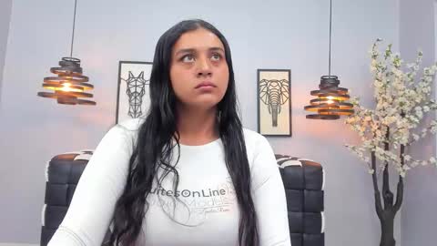 Snapshot of lunaa_abril chatting on 02.26.26 Luna Abril online show from 02.26.26