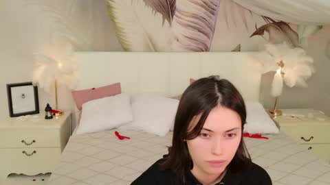 Snapshot of lunaa_baby_girl chatting on 04.04.26 Luna online show from 04.04.26