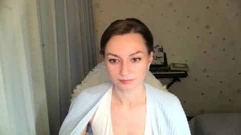 lunaa_bluee online show from 11.09.25