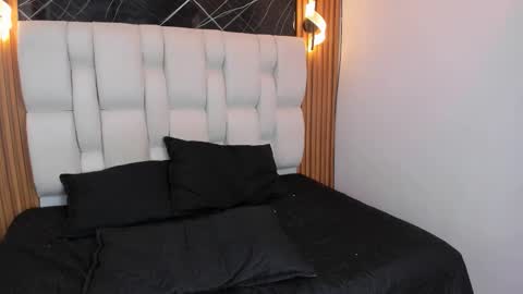 Snapshot of lunaa_dl chatting on 02.13.26 Luna online show from 02.13.26