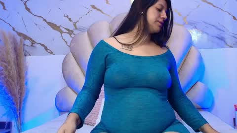 Lunaa rossee  online show from 04.06.26