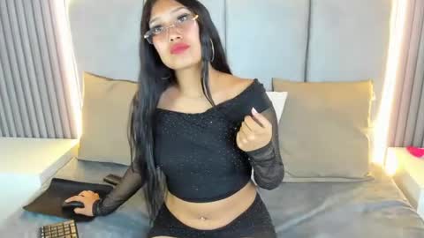 LunaAura online show from 07.12.26