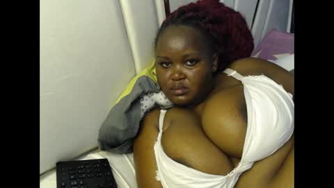 Snapshot of lunabloom01 chatting on 01.10.26 lunabloom01 online show from 01.10.26