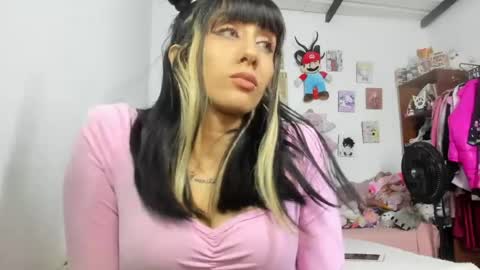lunacristal_moon online show from 06.18.26