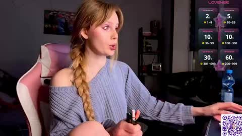 Britney online show from 04.12.26