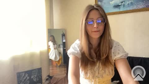 lunafeather online show from 09.13.25