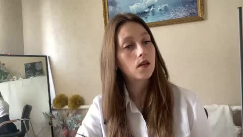Snapshot of lunafeather chatting on 04.25.26 lunafeather online show from 04.25.26
