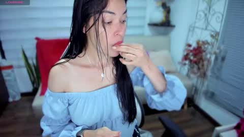 Luna online show from 12.23.25